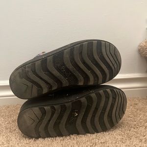 Kids winter bogs size 1